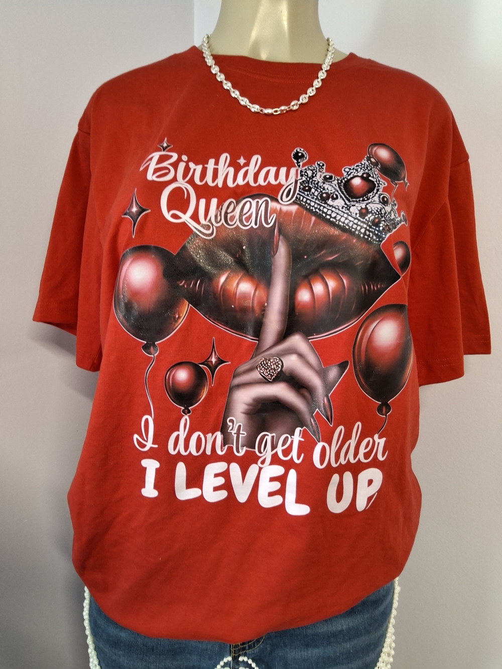Women's L Red Graphic Birthday Queen Crew Neck Short Sleeve Cotton  T-Shirt - Picture 5 of 8